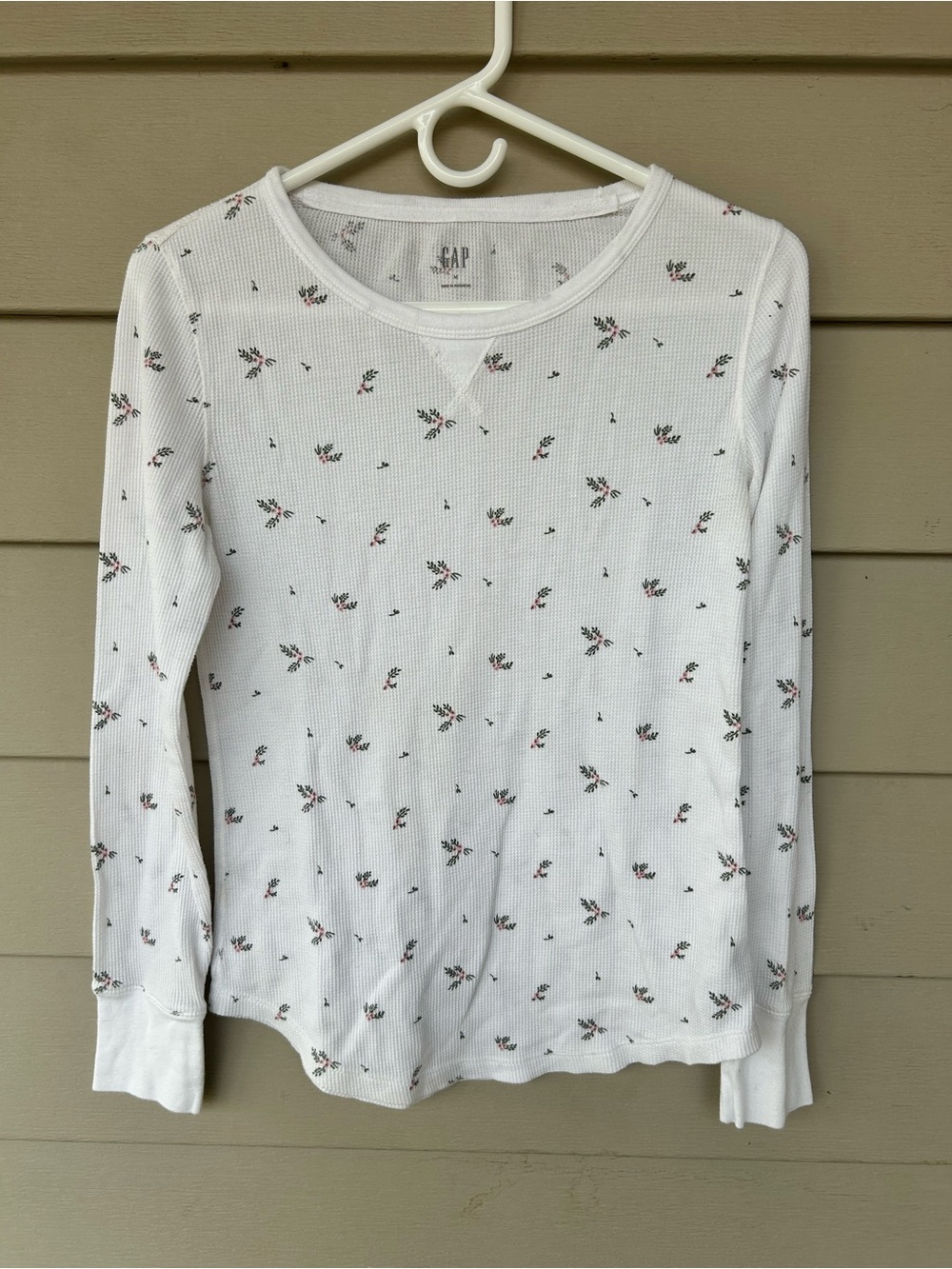 GAP White Long Sleeve Thermal Top with Pink Floral Sprigs